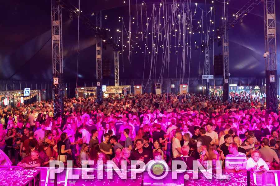 Publiek    Bezoekers (87)